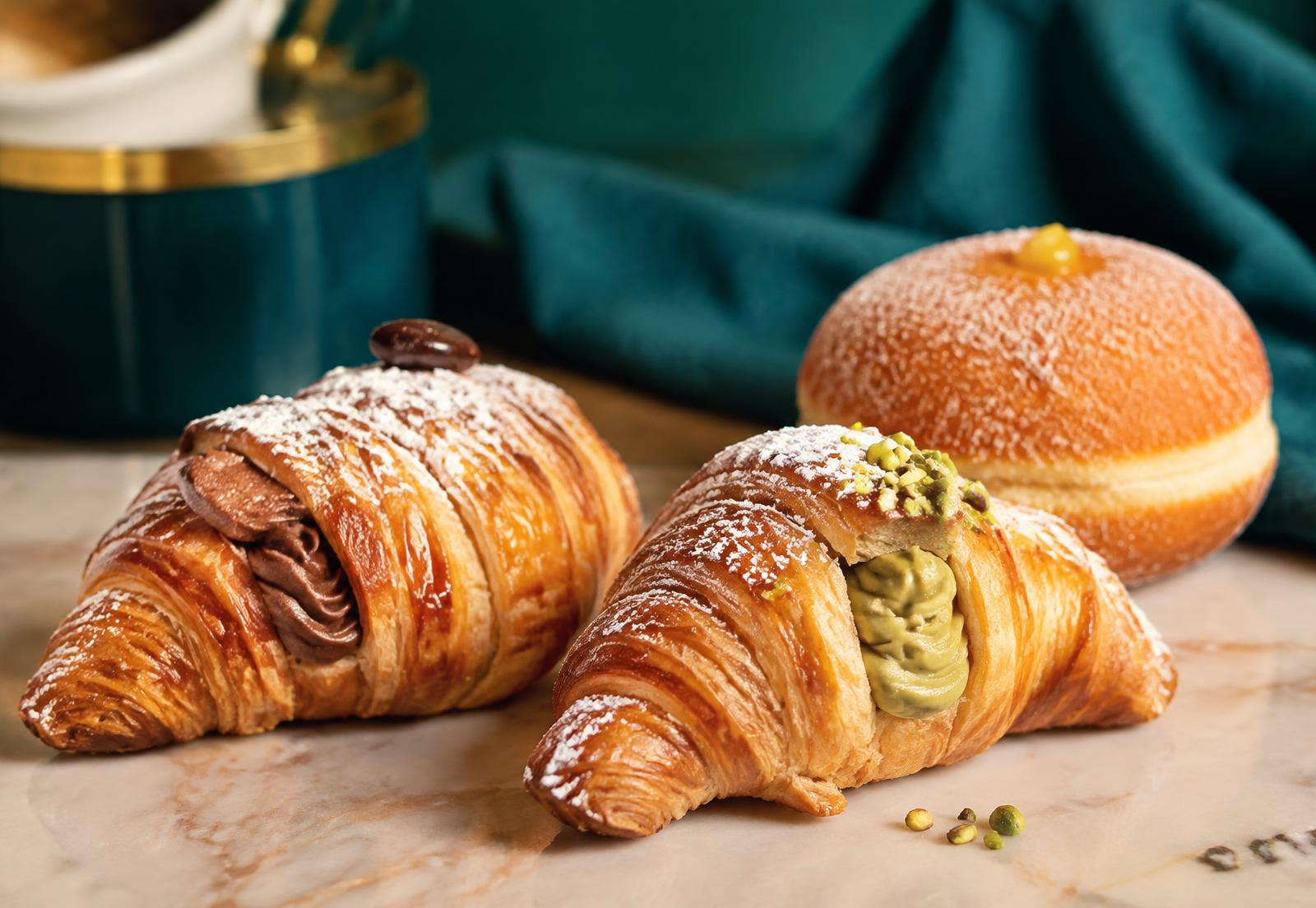 Cornetti al cioccolato e al pistacchio e graffa di COCO